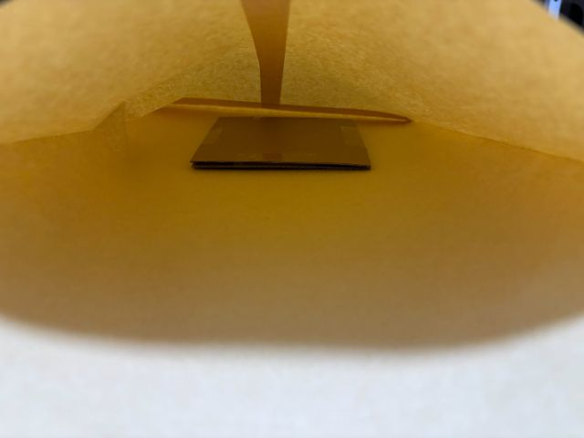 カードが中で動いてしまう梱包